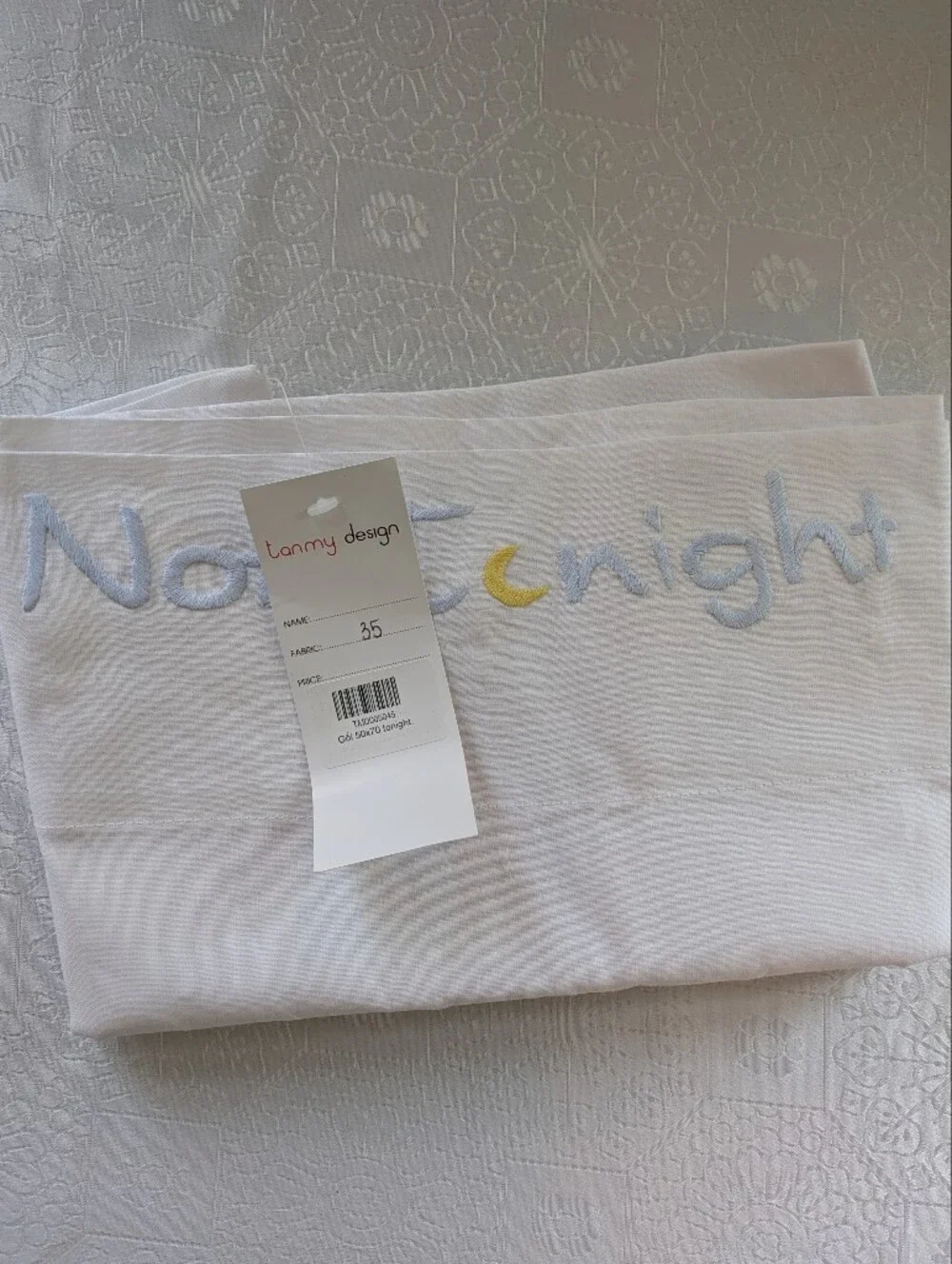 NWT White Linen Standard Pillow Case w/ Embroidered 